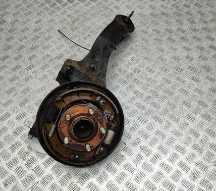 Ford Focus Rear wheel hub BV615A968BF