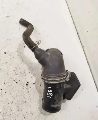 Toyota Auris E180 Air intake hose/pipe 178940T010 178800T050 178800t050