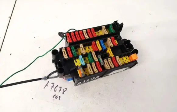 Citroen Xsara Picasso Fuse box set 9635518180
