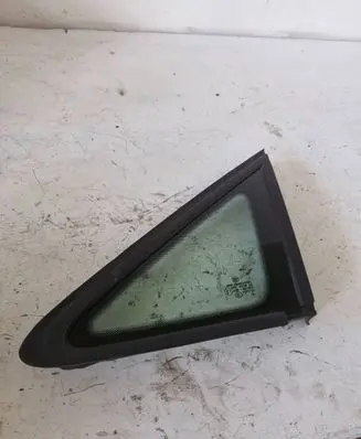 Volkswagen Caddy Front triangle window/glass E000184