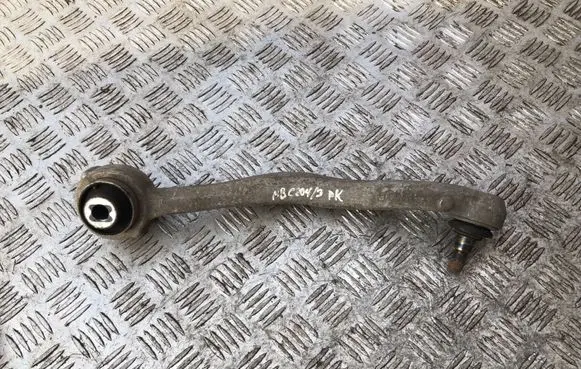 Mercedes-Benz C W204 Front lower control arm/wishbone A20445FI