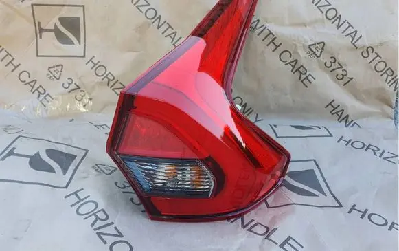 Mitsubishi Eclipse Cross Rear/tail lights 8330B012