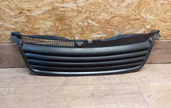 Volkswagen PASSAT B5.5 Front grill