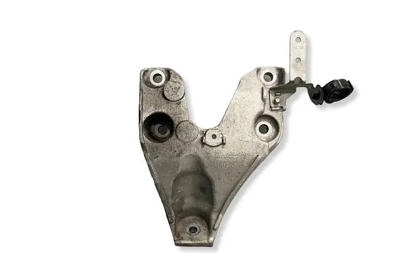BMW 4 F36 Gran coupe Engine mounting bracket 6789093 21038310 RNAC46000