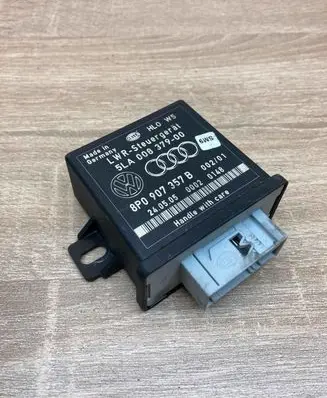 Audi A3 S3 8P Light module LCM 8P0907357B 5LA008379