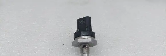 Audi Q5 SQ5 FY Fuel distributor 0261547013 06L906054D