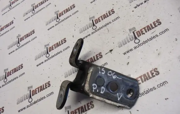 Lexus IS 220D-250-350 Front door upper hinge