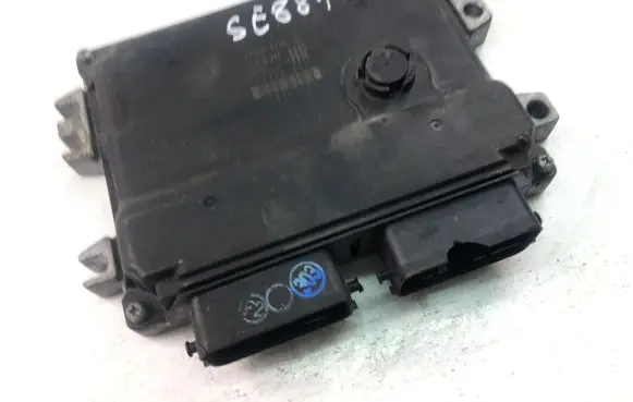 Suzuki Swift I Engine control unit/module 3392063JH