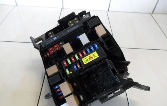 KIA Ceed Fuse box set 91951-3X130