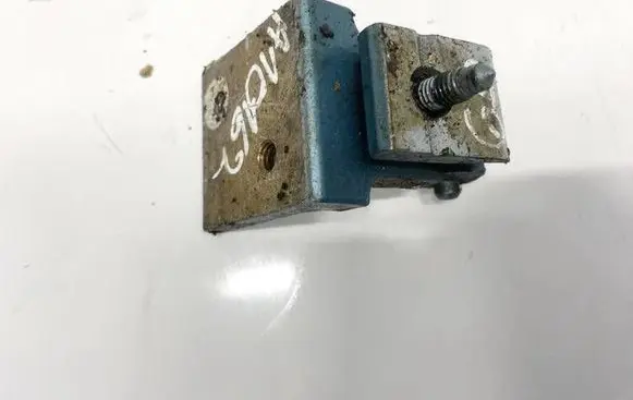 Audi A4 S4 B5 8D Rear door lower hinge 8d0833402a