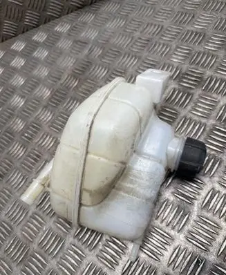 Nissan X-Trail T32 Coolant expansion tank/reservoir