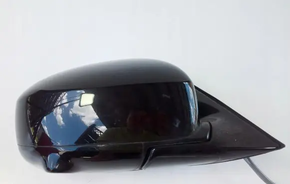 Infiniti M Front door electric wing mirror