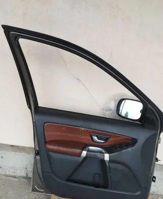 Volvo XC90 Front door