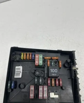Audi A3 S3 8P Fuse module 1K0937125A