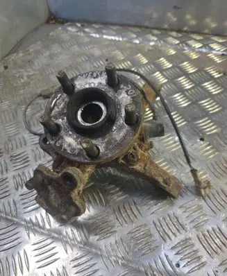 Toyota Avensis T250 Front wheel hub 
