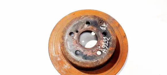 Toyota RAV 4 (XA30) Rear brake disc neventiliuojamas