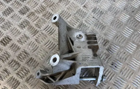 Volvo XC60 Engine mounting bracket 31430470