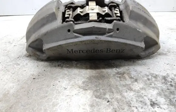 Mercedes-Benz C W205 Front brake caliper
