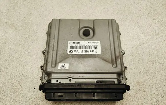 BMW 5 F10 F11 Engine control unit/module 0281016938 8510643 1039S42811