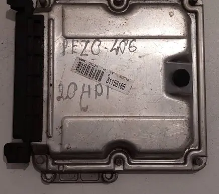 Peugeot 406 Engine control unit/module 9635158180 EDC15C2 0281010252