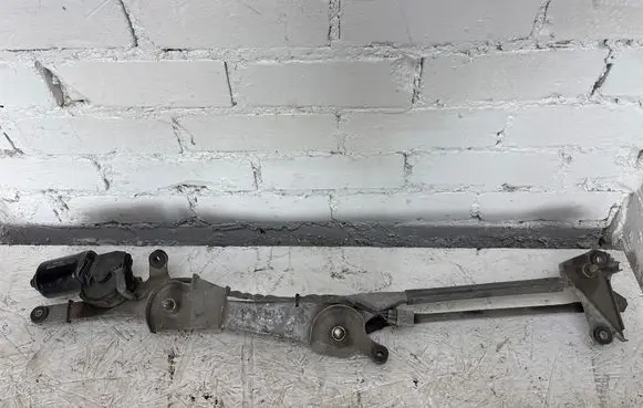 Front wiper linkage and motor