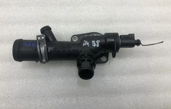 Audi A4 S4 B8 8K Thermostat housing 03L121132AC