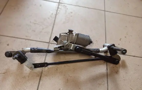 KIA Niro Front wiper linkage and motor 98100G5000