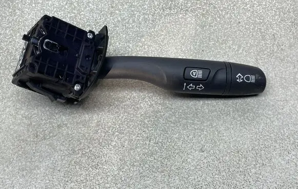 Opel Insignia B Indicator stalk 39043501