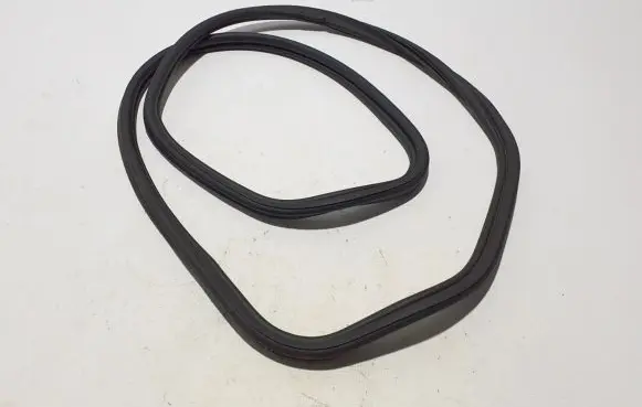 BMW 6 F12 F13 Trunk rubber seal (body) 7286077