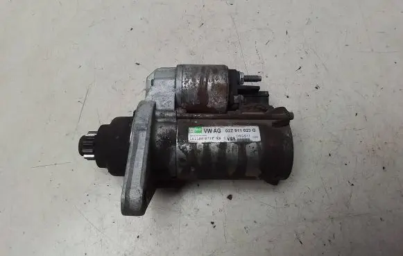 Volkswagen Golf VI Starter motor 02Z911023G