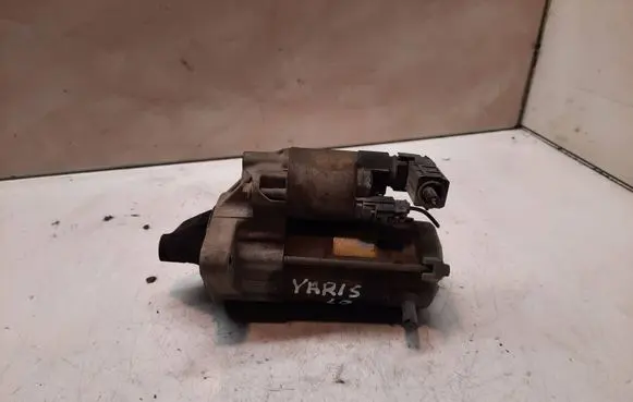 Toyota Yaris Starter motor 2810023030