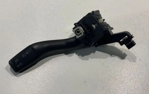 Audi A3 S3 8P Indicator stalk 8P0953513A