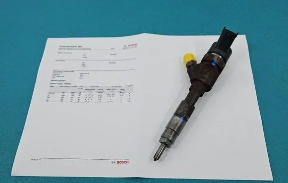 Fuel injector