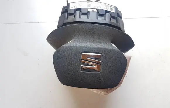 Seat Ibiza V (KJ) Steering wheel airbag 6F0880201K 5F0971584C