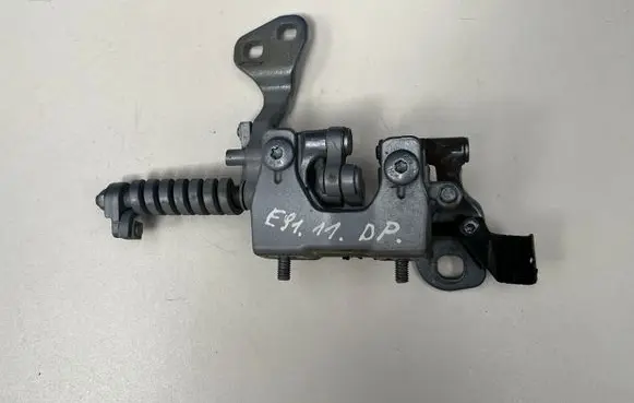 BMW 3 E90 E91 Tailgate/trunk/boot hinge 7119042