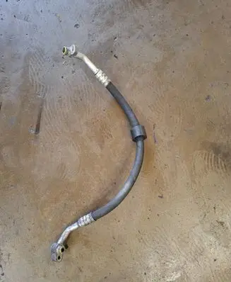 Air conditioning (A/C) pipe/hose