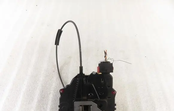 Opel Corsa D Front door lock 13258274EH