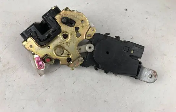 Subaru Outback Rear door lock