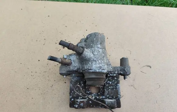 Mazda 3 II Rear brake caliper