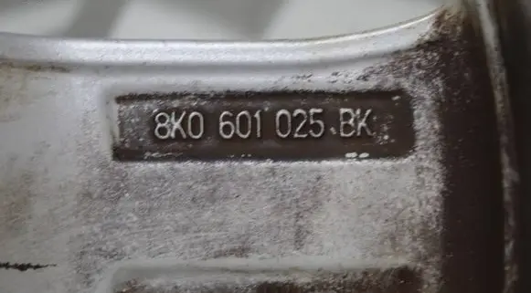 Audi A4 S4 B8 8K R17 alloy rim 8K0601025BK