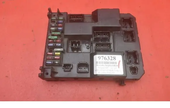 Peugeot 307 CC Fuse box set 9651196980