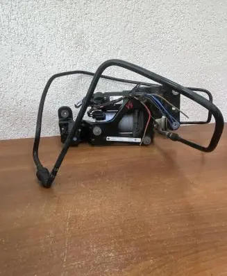 BMW X6 E71 Air suspension compressor/pump 3720678993802 14178311