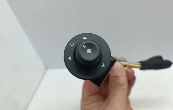 Wing mirror switch