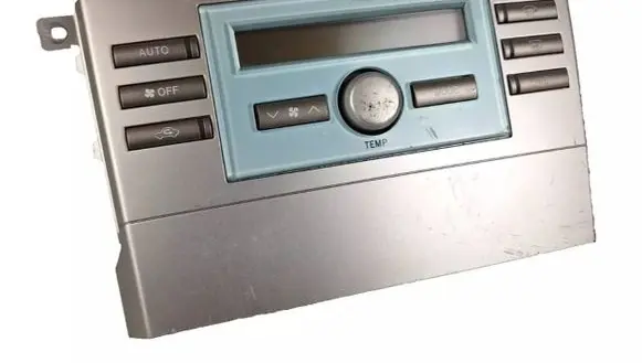 Toyota Corolla Verso AR10 Climate control unit 559000F030