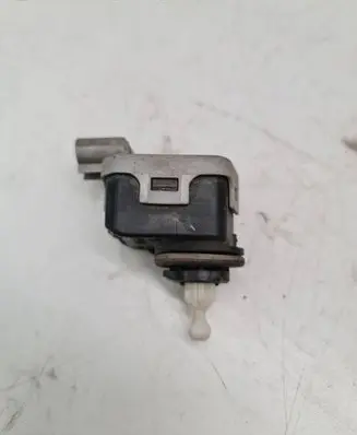 Opel Astra G Headlight level adjustment motor 90590665