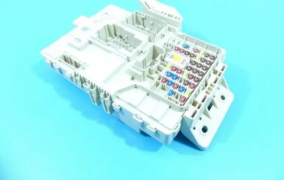 Hyundai i30 Central body control module 91955-G4290 IMPRK1353477
