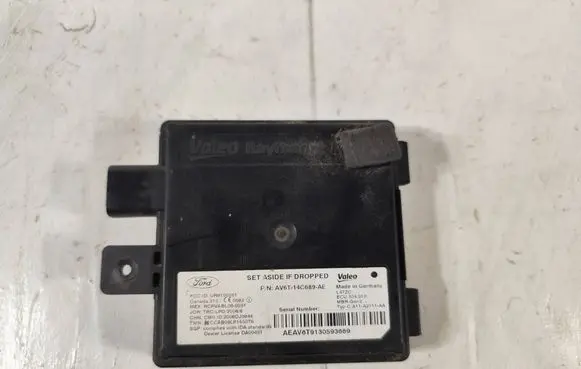 Ford Focus Blind spot module AV6T14C689AE