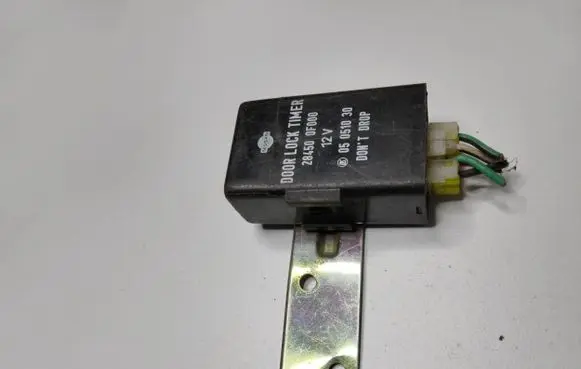 Nissan Terrano Door control unit/module 284500F000 05051030