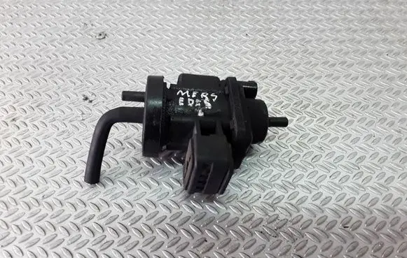 Mercedes-Benz C W202 Turbo solenoid valve A0005450427