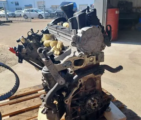 Volkswagen PASSAT B6 Engine CBD373016 03L129969D